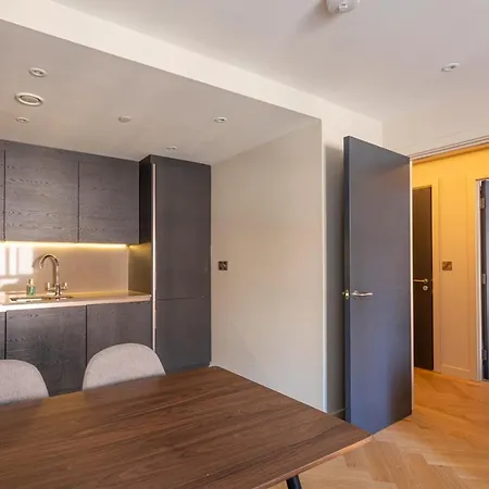 Kings Apartments, Hudson Quarter Apartment