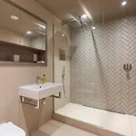 Kings Apartments, Hudson Quarter Apartment *