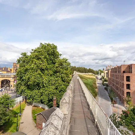 Kings Apartments, Hudson Quarter York