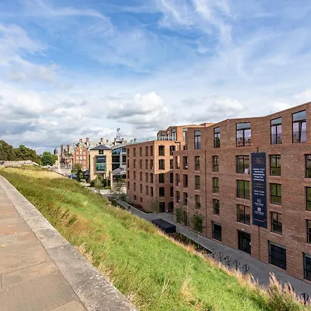 Kings Apartments, Hudson Quarter